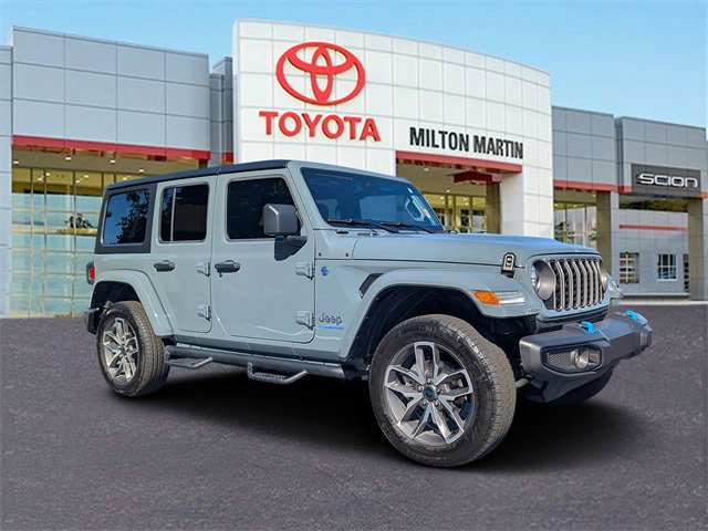 Used 2024 Jeep Wrangler Unlimited w/ Convenience Group