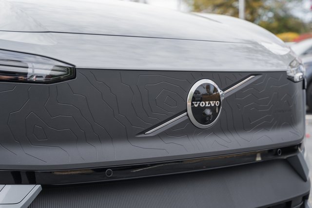 New 2026 Volvo EX30 Cross Country Ultra image 11