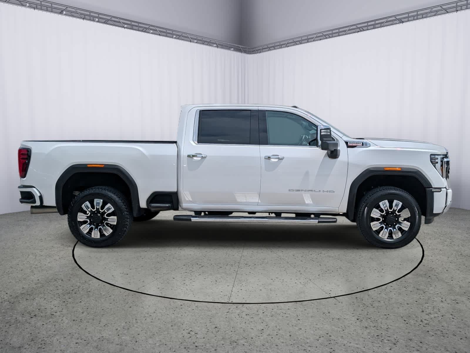 Certified 2025 GMC Sierra 2500 Denali w/ Denali Reserve Package AWD/4WD image 2