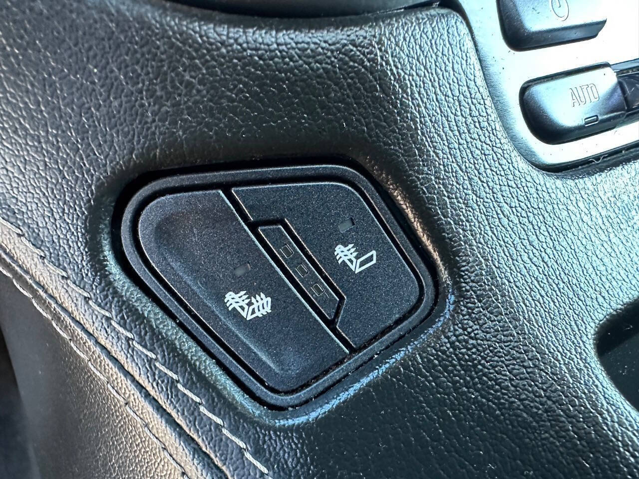 Used 2018 Chevrolet Suburban LT AWD/4WD image 22