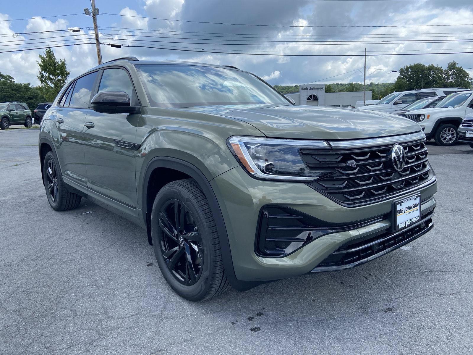 New 2026 Volkswagen Atlas Cross Sport SEL R-Line