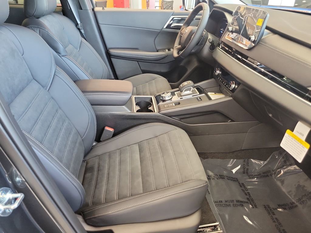 New 2026 Nissan Rogue SL image 13