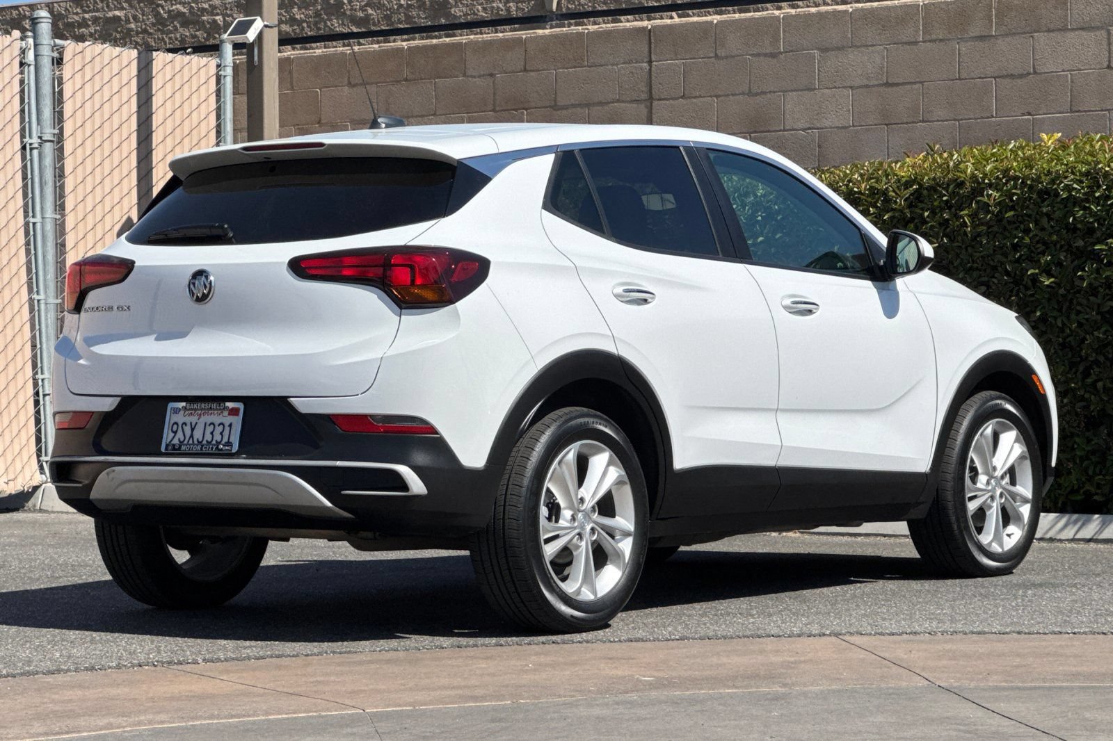 Certified 2023 Buick Encore GX Preferred w/ Cold Weather Comfort Package FWD image 4