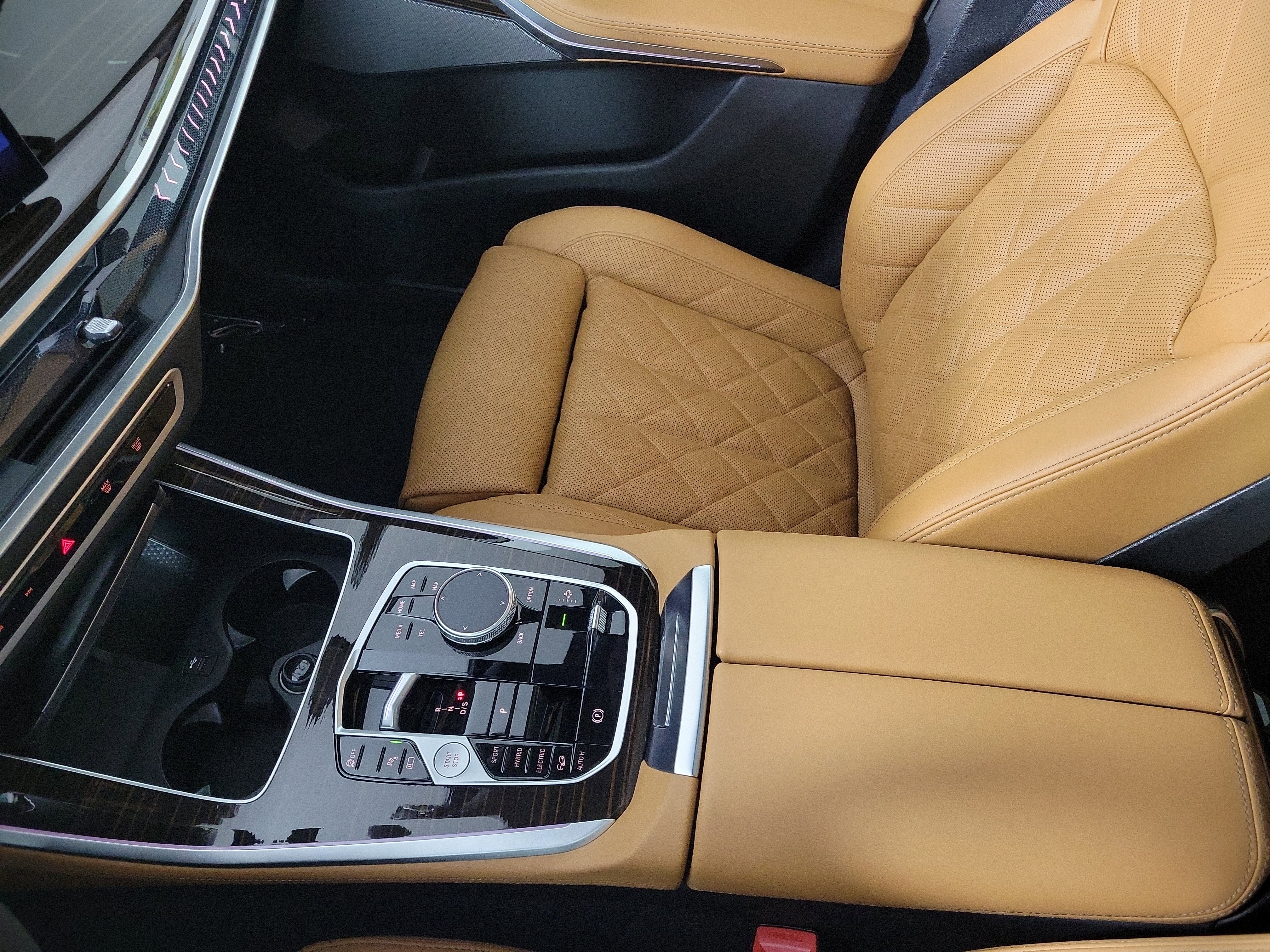 Certified 2026 BMW X5 xDrive50e w/ M Sport Package image 23