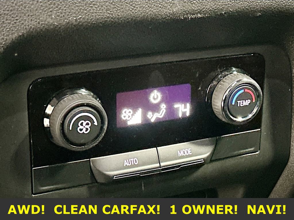 Used 2025 Chevrolet Traverse LT image 25