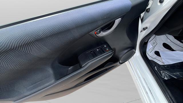 Used 2009 Honda Fit Sport image 10