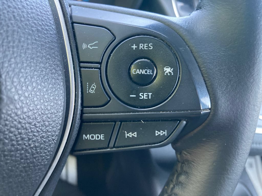 Used 2021 Toyota Corolla SE w/ SE Premium Package FWD image 43