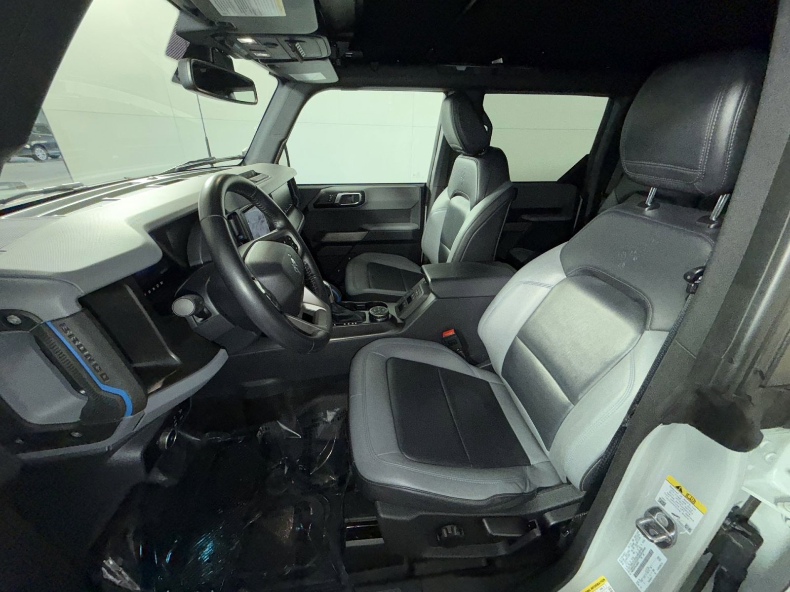 Used 2023 Ford Bronco Black Diamond image 13