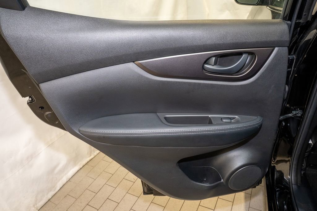 Used 2020 Nissan Rogue Sport S w/ Appearance Package image 8