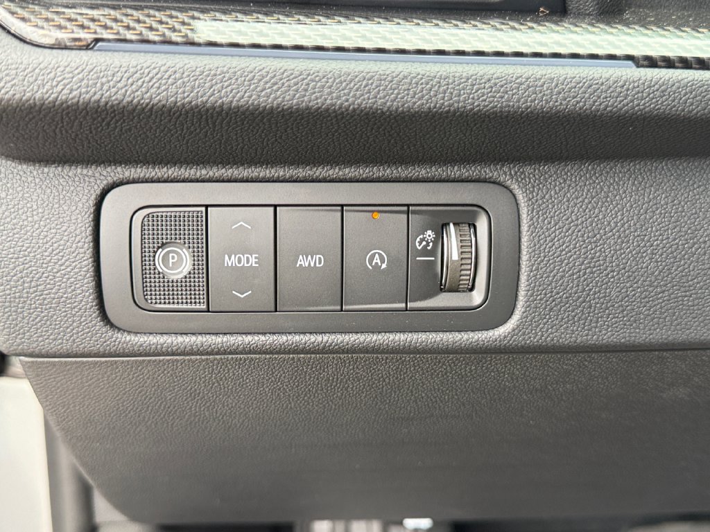 New 2027 Chevrolet Traverse Z71 w/ Enhanced Driving Package AWD/4WD image 24