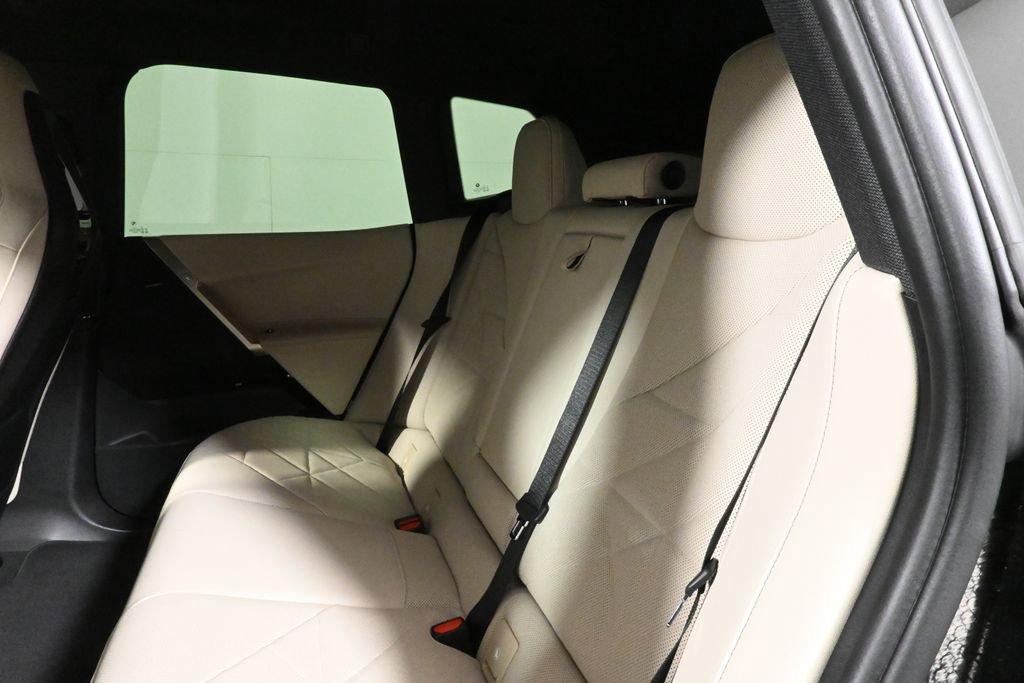 Used 2026 BMW iX xDrive45 image 4