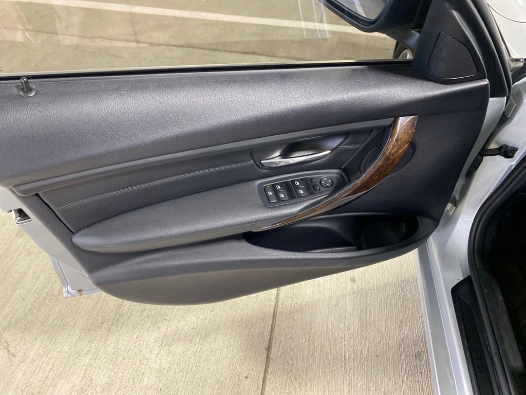 Used 2015 BMW 328d xDrive Wagon AWD/4WD image 14