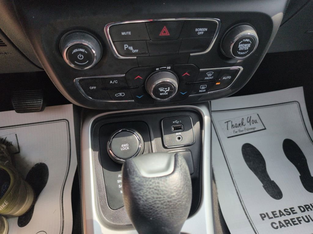 Used 2019 Jeep Compass Sport w/ Cold Weather Group image 18