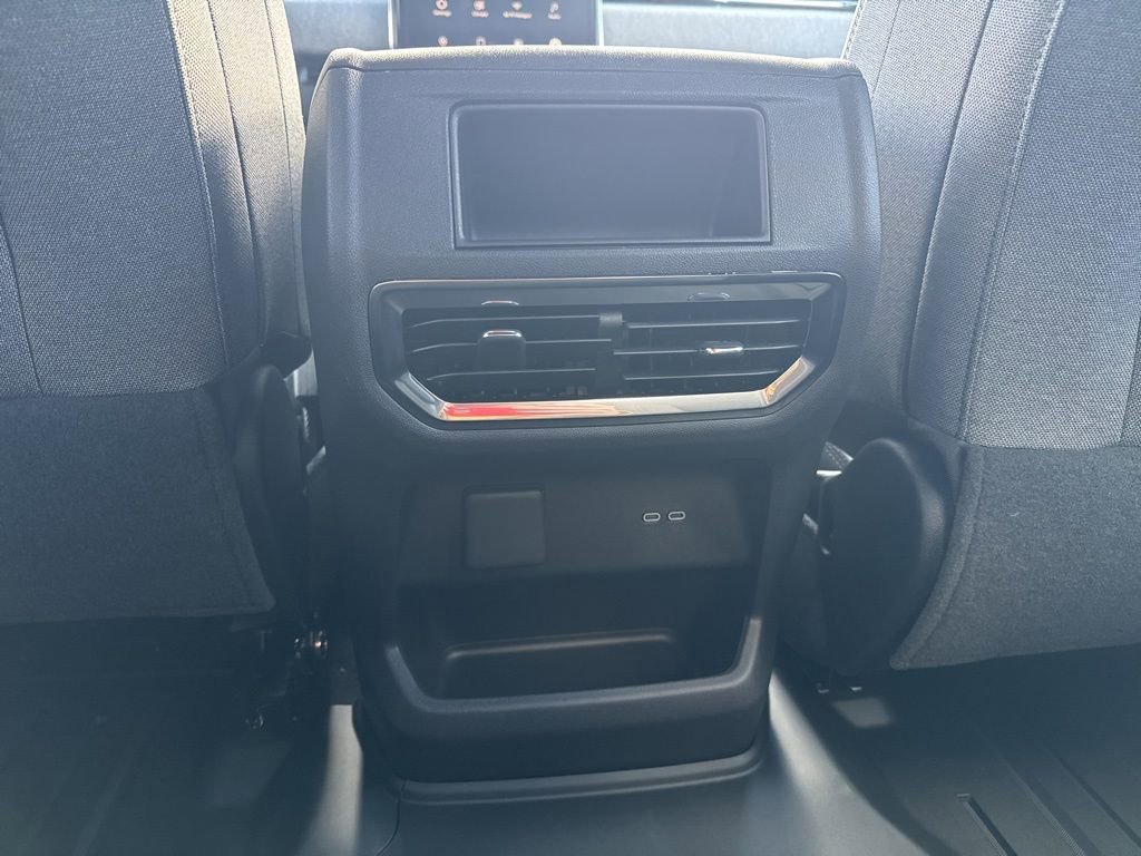 New 2026 GMC Sierra EV Elevation w/ LPO, Elevation Dark Package AWD/4WD image 38