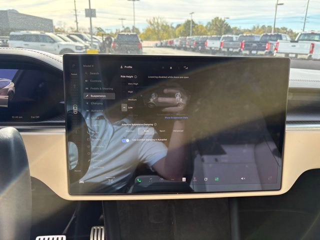 Used 2022 Tesla Model X Plaid image 16