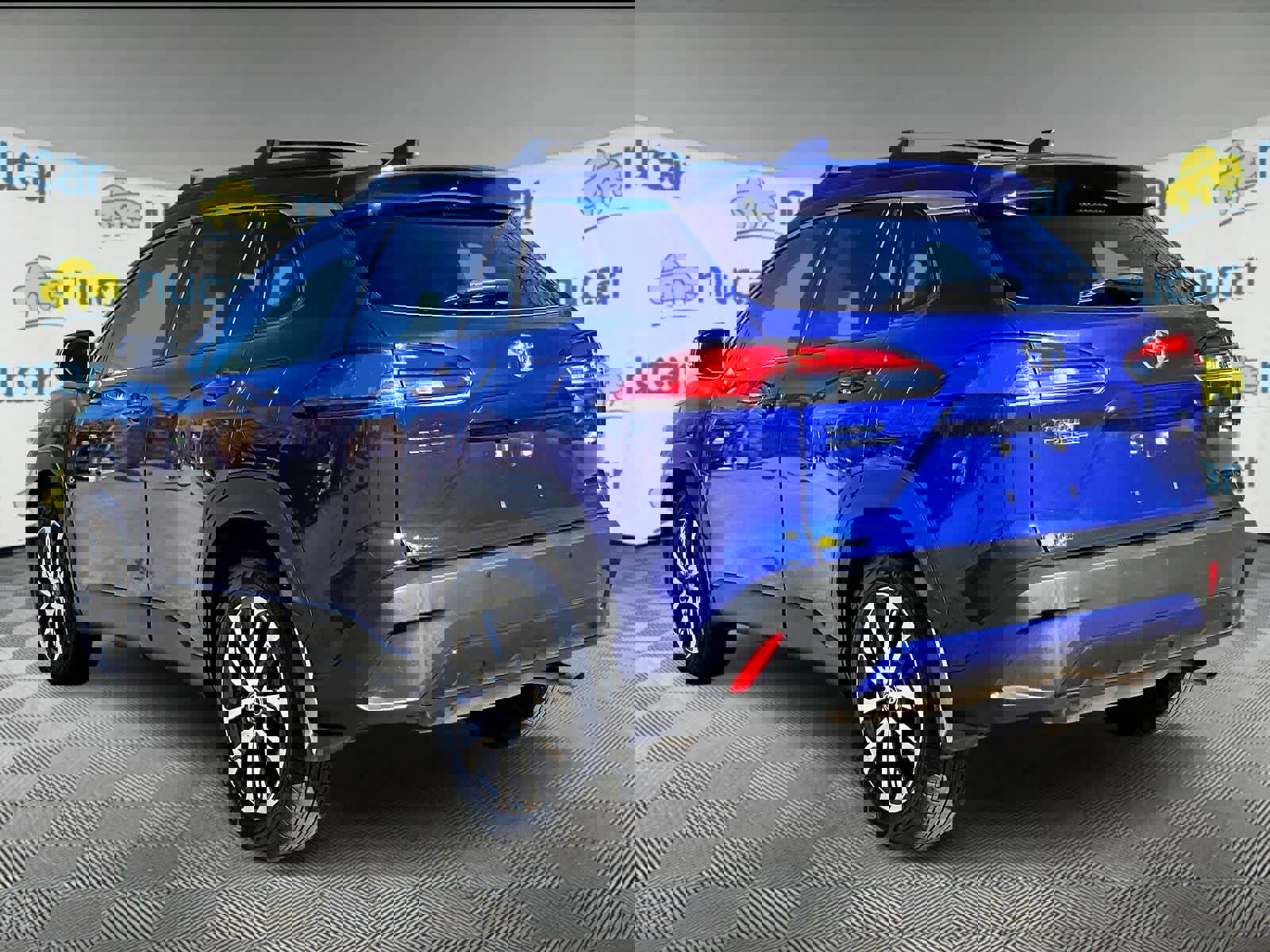 Used 2022 Toyota Corolla Cross XLE w/ Convenience Package image 4