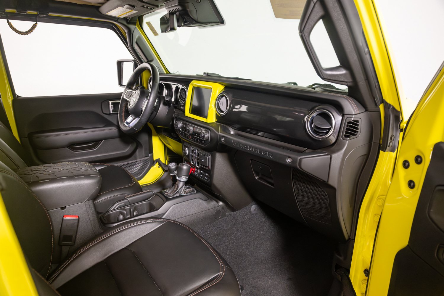 Used 2023 Jeep Wrangler Unlimited Rubicon 392 w/ Trailer Tow Package AWD/4WD image 26