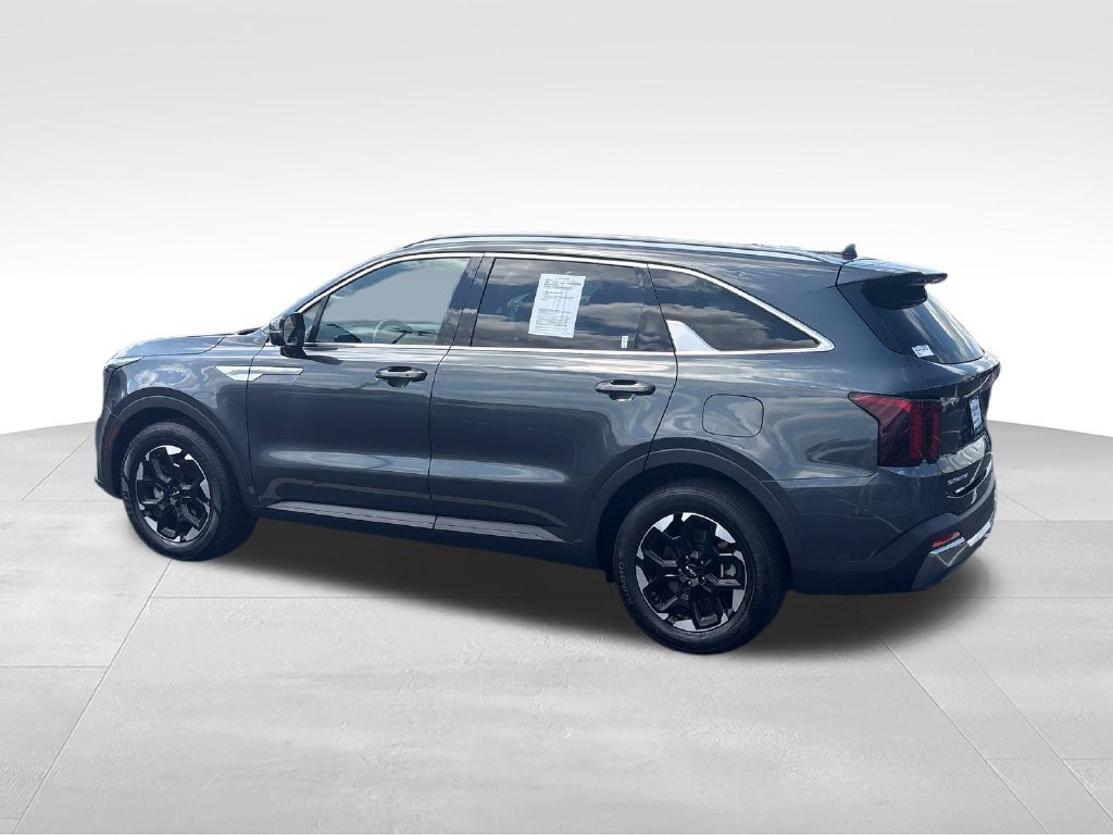 Used 2025 Kia Sorento S FWD image 3