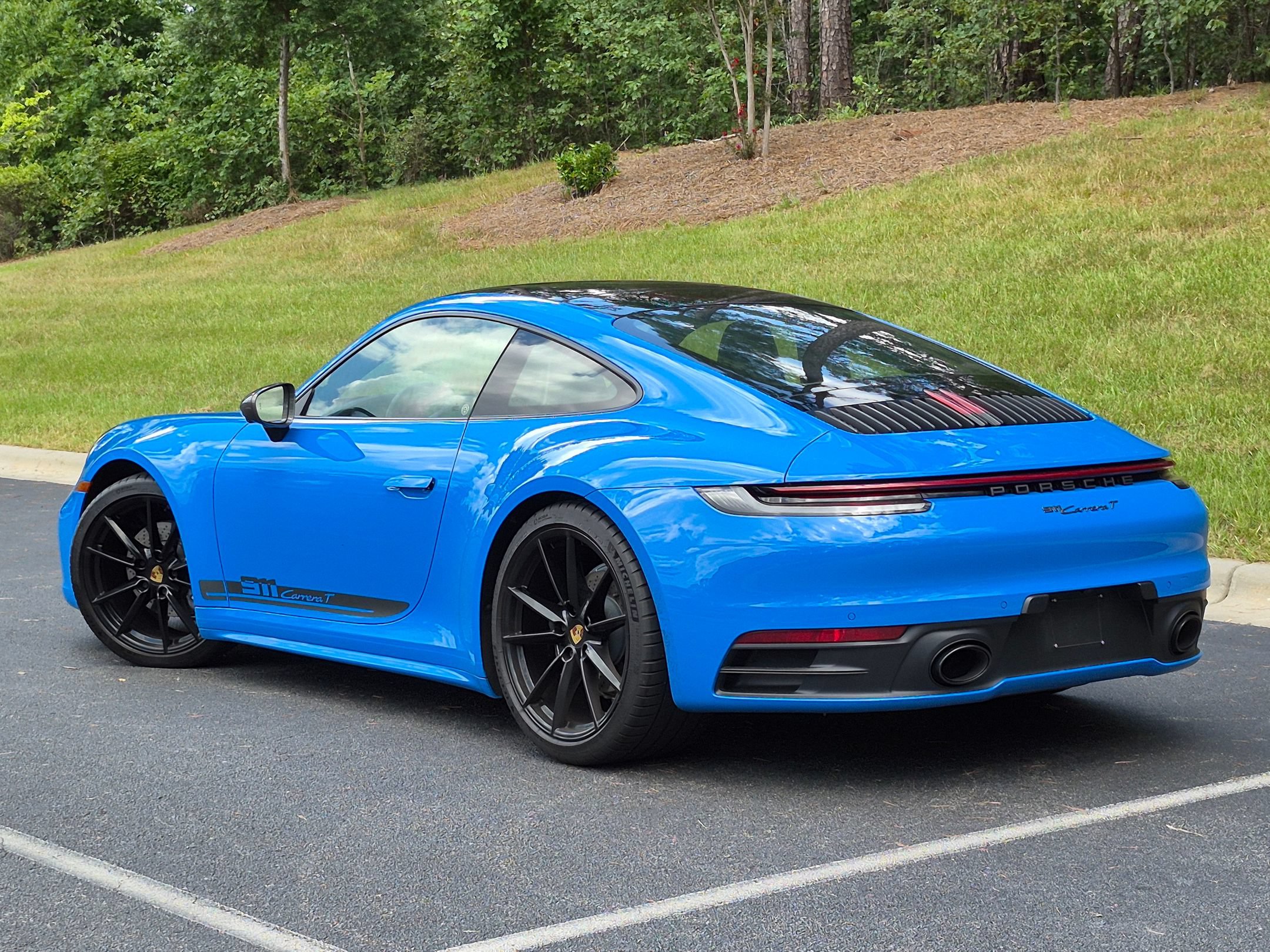 Certified 2024 Porsche 911 Carrera 4 AWD/4WD image 3