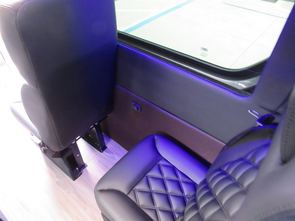 Used 2022 Mercedes-Benz Sprinter 4500 image 25