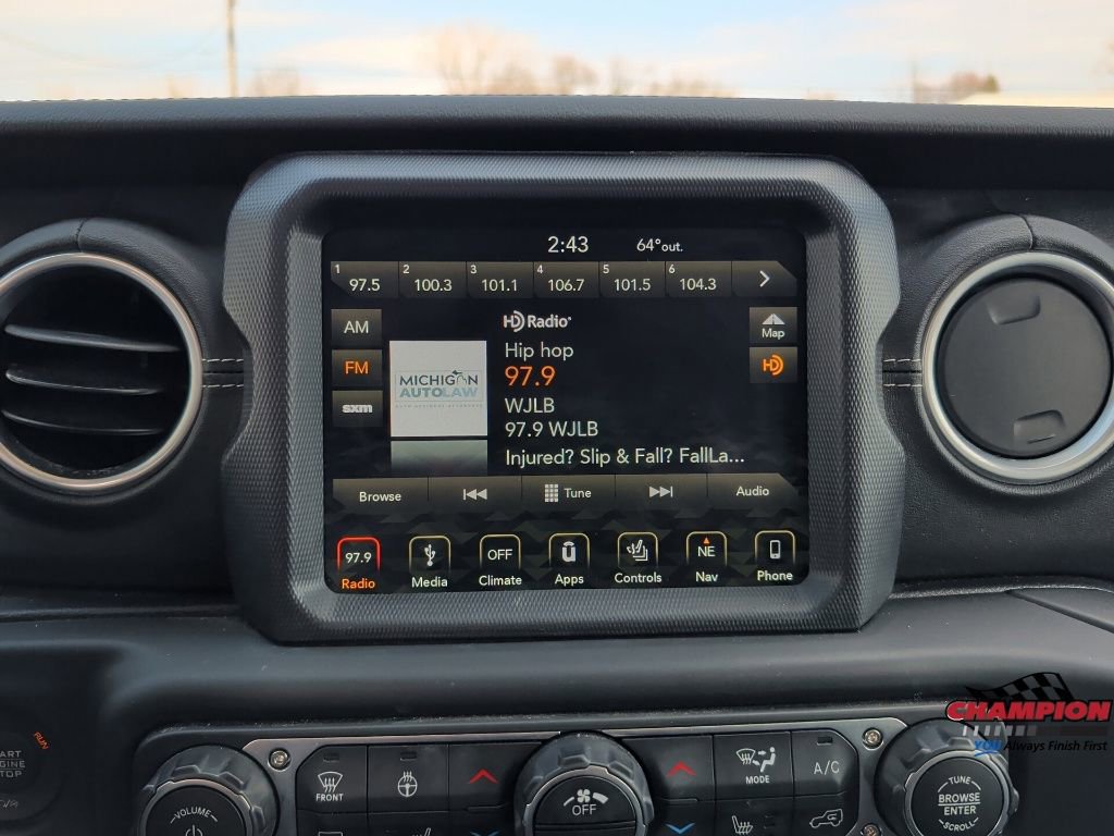 Used 2018 Jeep Wrangler Unlimited Sahara image 23