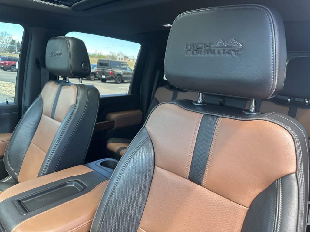 Used 2022 Chevrolet Silverado 2500 High Country w/ Z71 Off-Road Package image 17