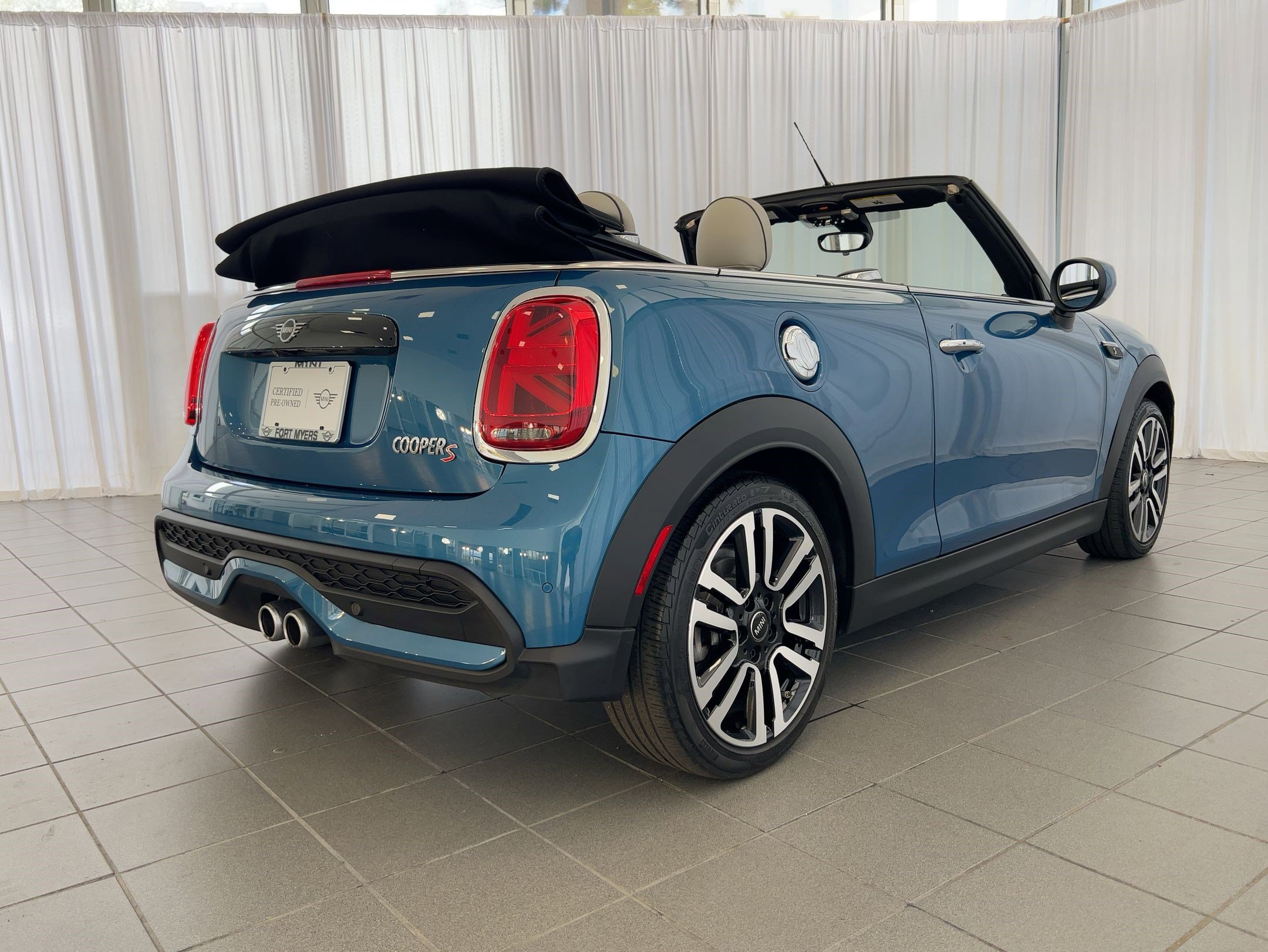 Certified 2023 MINI Cooper S image 9