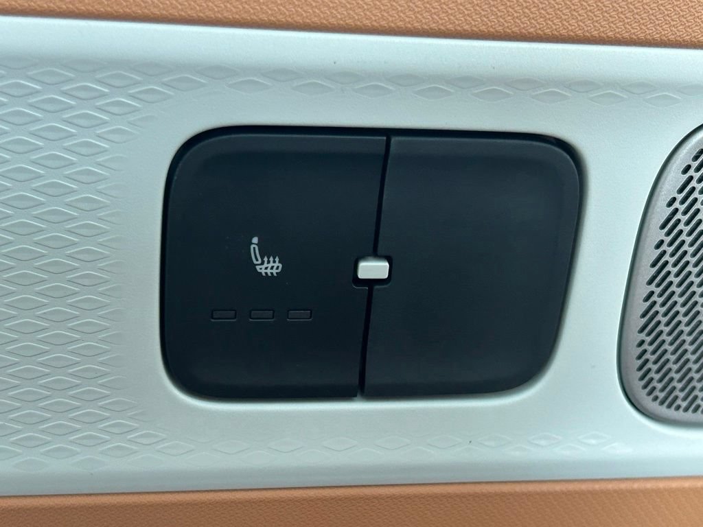 Used 2025 Volkswagen ID. Buzz Pro S Plus RWD image 54