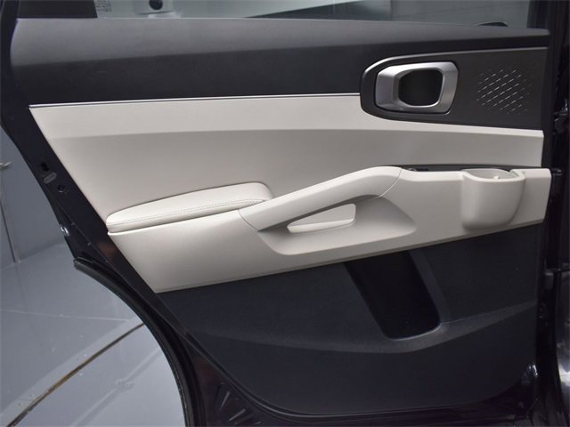 Certified 2025 Kia Sorento S w/ Panoramic Sunroof Package image 16