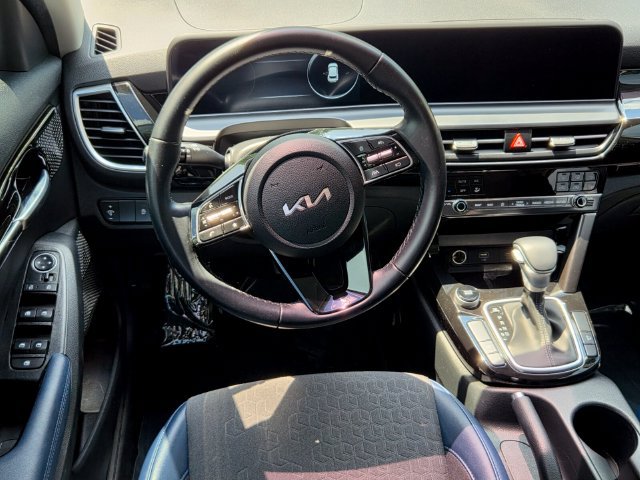 Used 2024 Kia Seltos S FWD image 12
