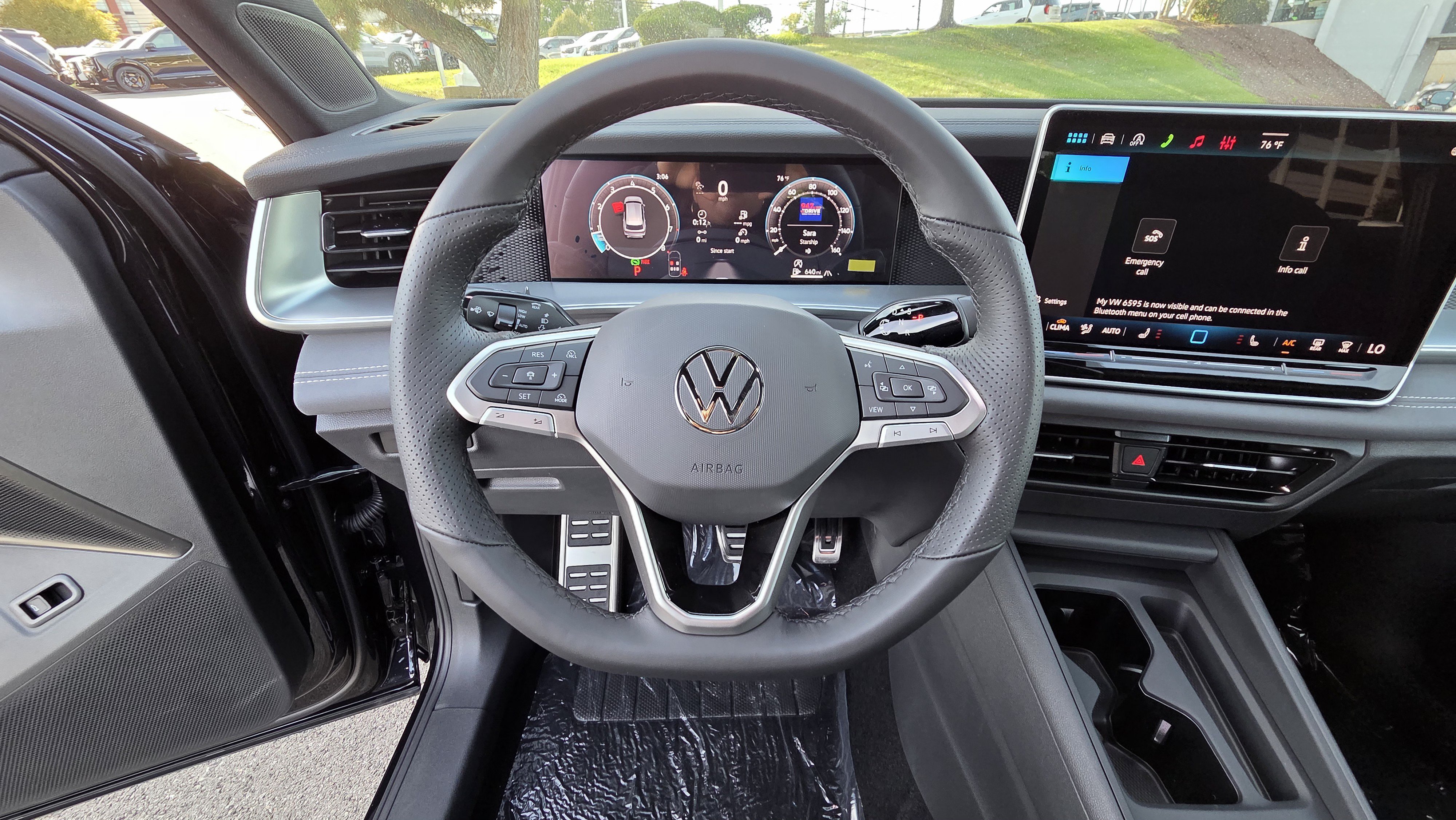New 2026 Volkswagen Tiguan SE R-Line AWD/4WD image 16