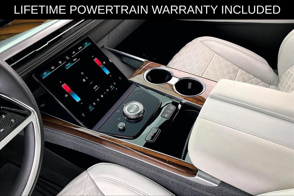 Used 2025 Cadillac Escalade ESV Sport Platinum AWD/4WD image 17