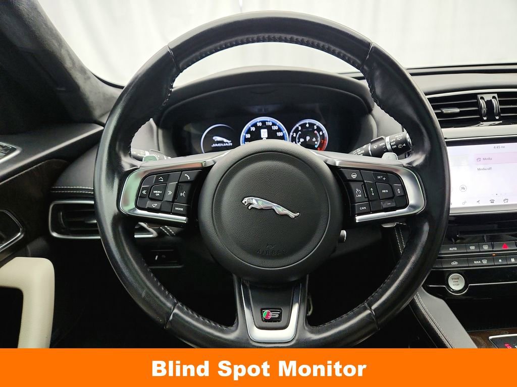 Used 2018 Jaguar F-PACE S image 14