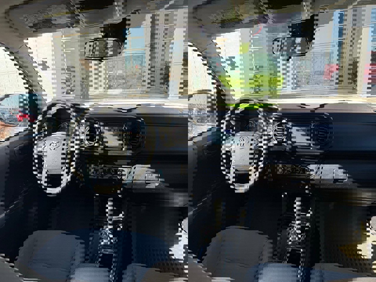 Used 2019 Toyota Tacoma SR image 9