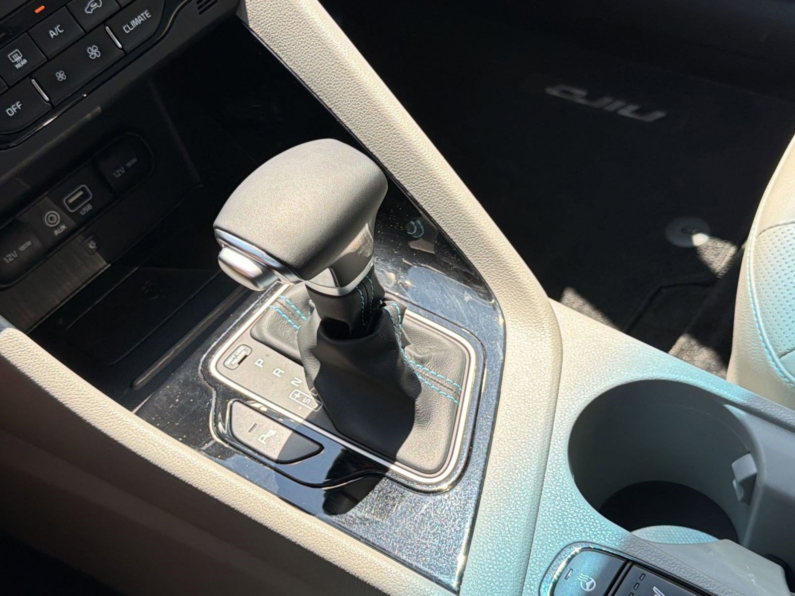 Used 2018 Kia Niro Touring FWD image 17