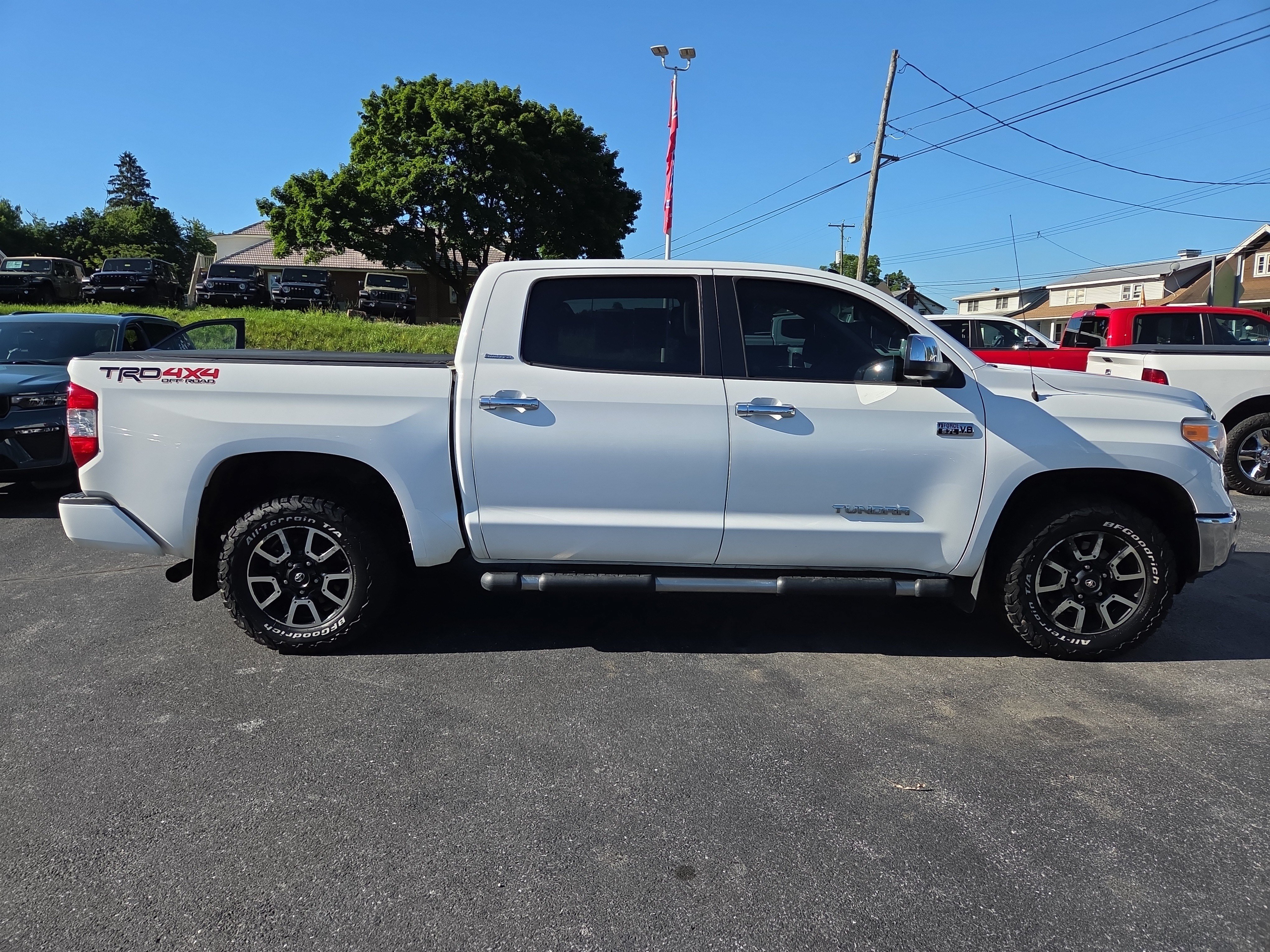 Used 2016 Toyota Tundra Limited w/ Limited Premium Package AWD/4WD image 2