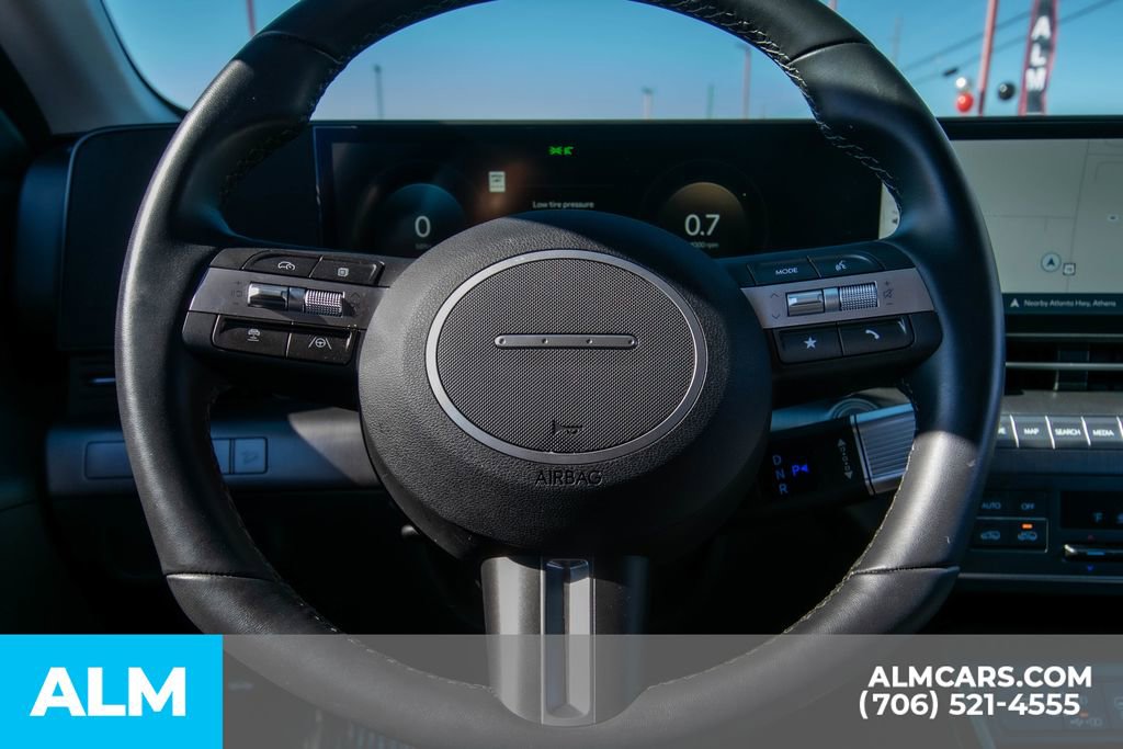 Certified 2025 Hyundai Kona SEL image 21