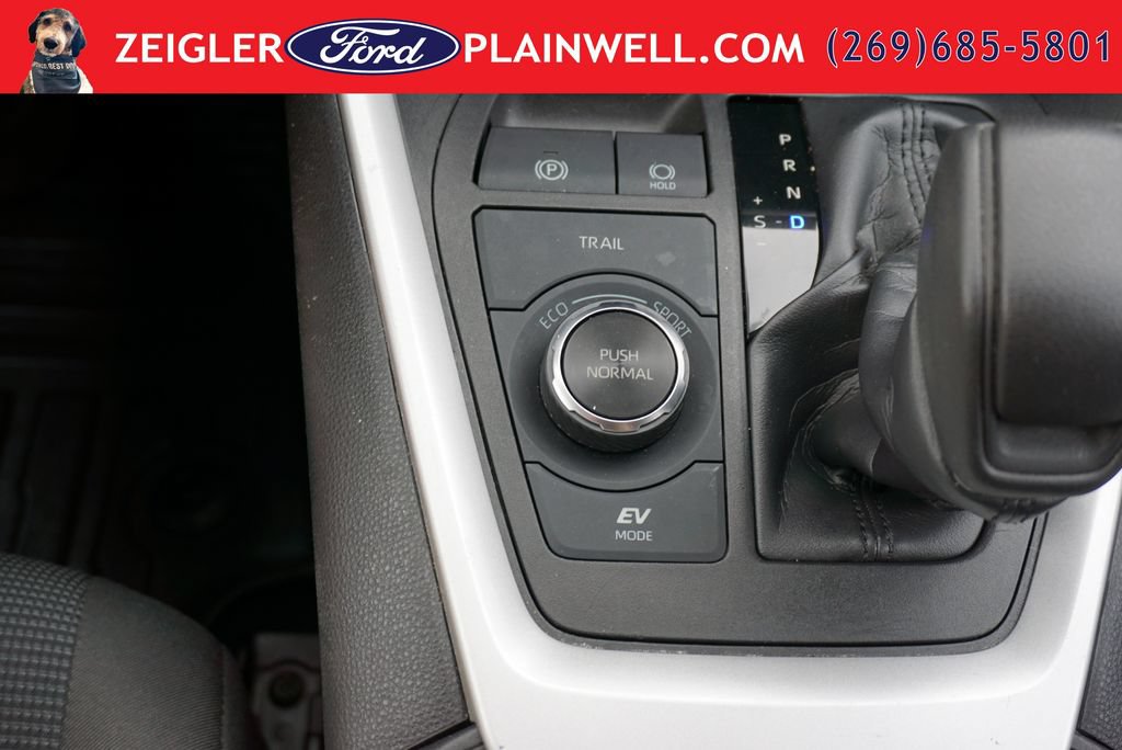 Used 2023 Toyota RAV4 LE AWD/4WD image 21