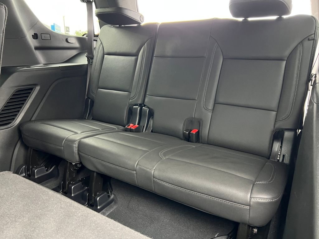 Used 2025 Chevrolet Tahoe LT image 17