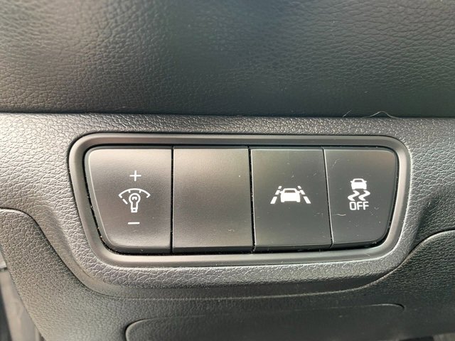 Used 2020 Kia Forte LXS image 23