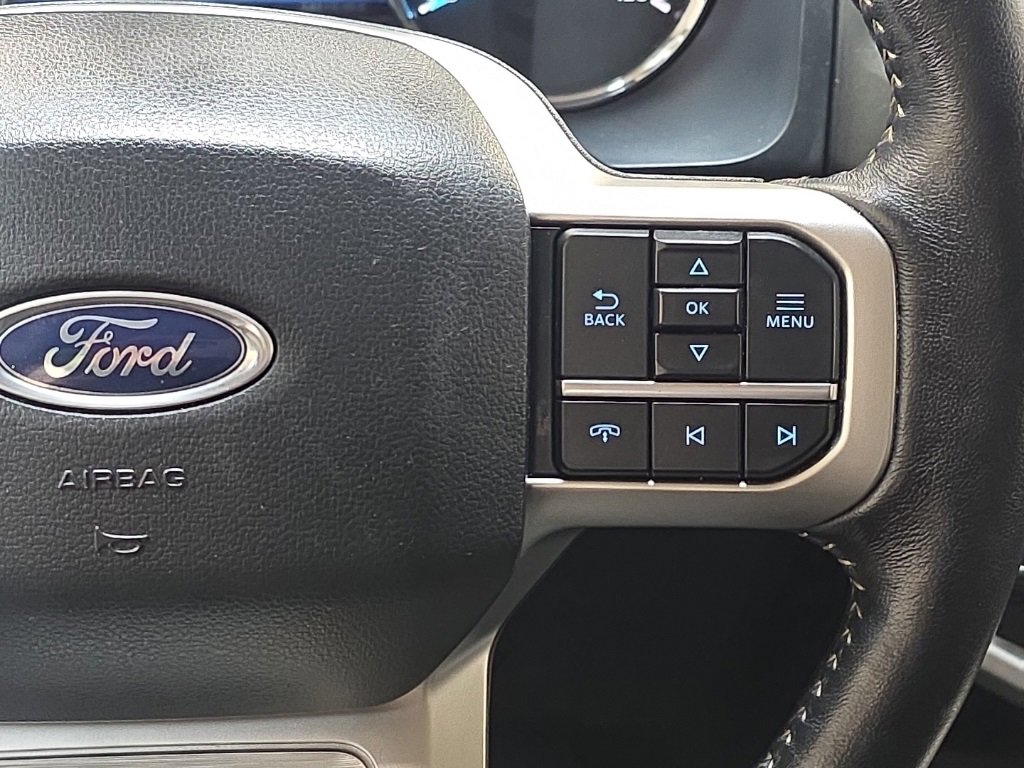 Used 2024 Ford Expedition XLT image 24