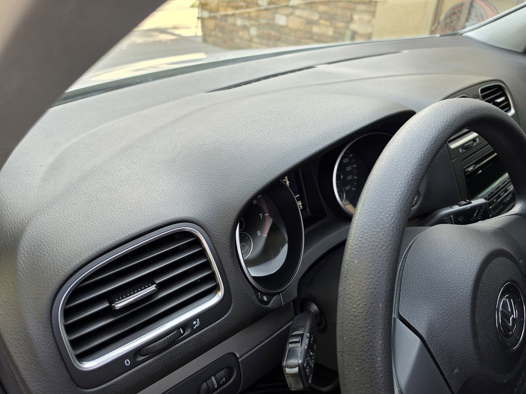 Used 2012 Volkswagen Golf 4-Door image 34