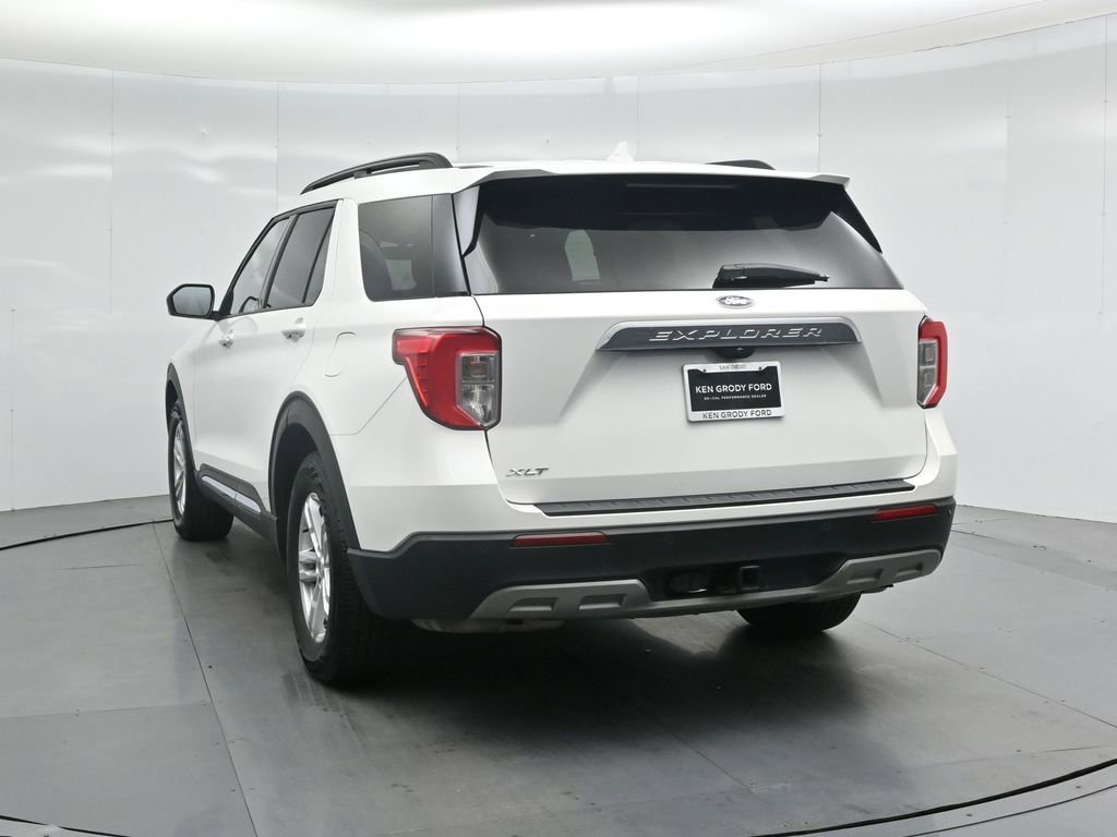 Certified 2021 Ford Explorer XLT RWD image 30