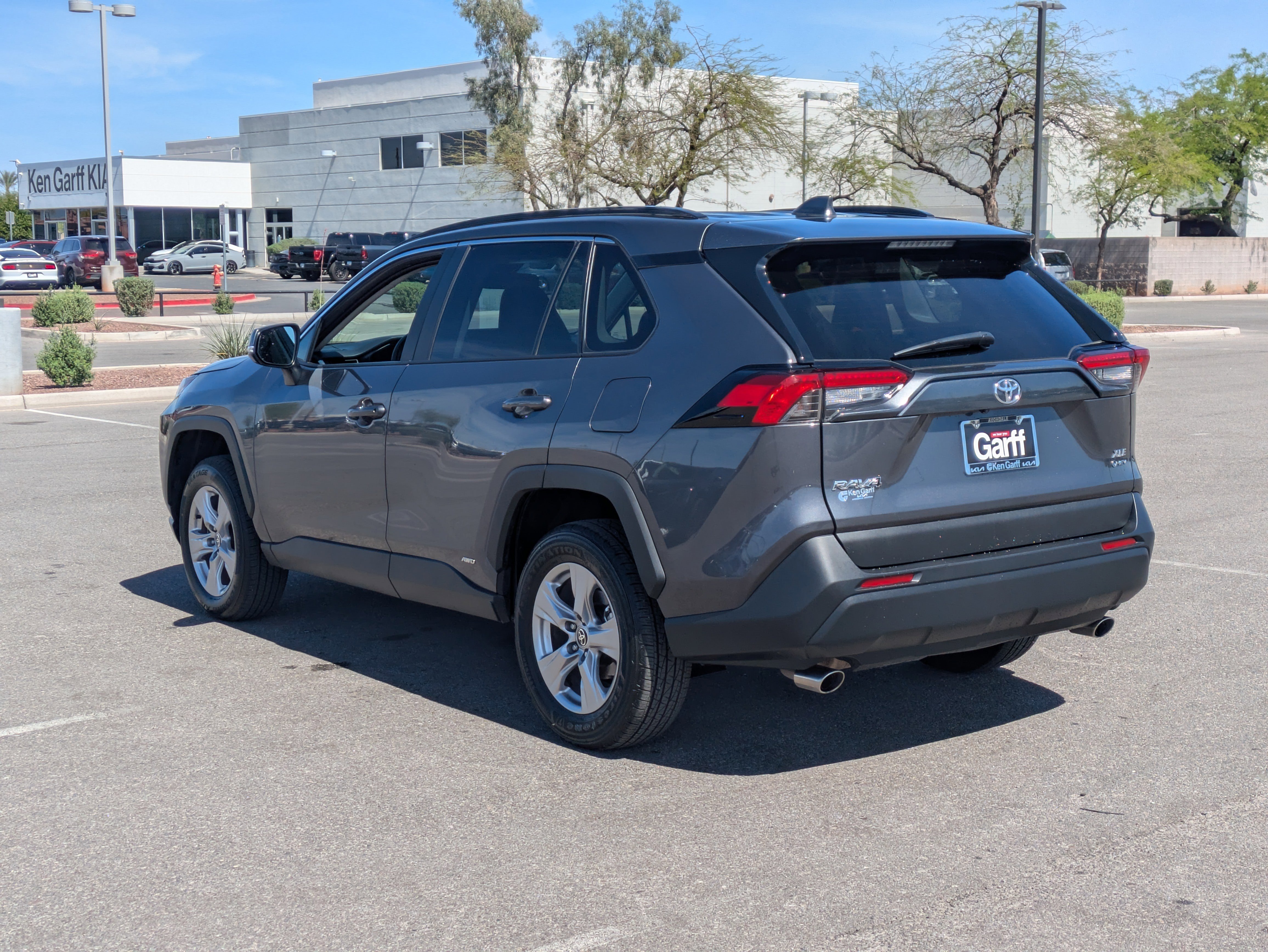 Used 2025 Toyota RAV4 XLE AWD/4WD image 3