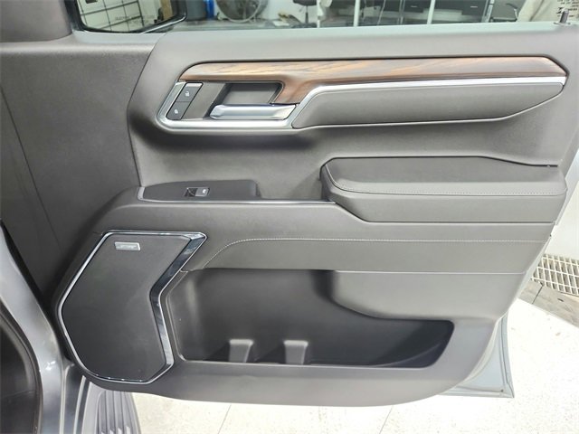 Used 2023 GMC Sierra 1500 SLT w/ SLT Premium Package image 39
