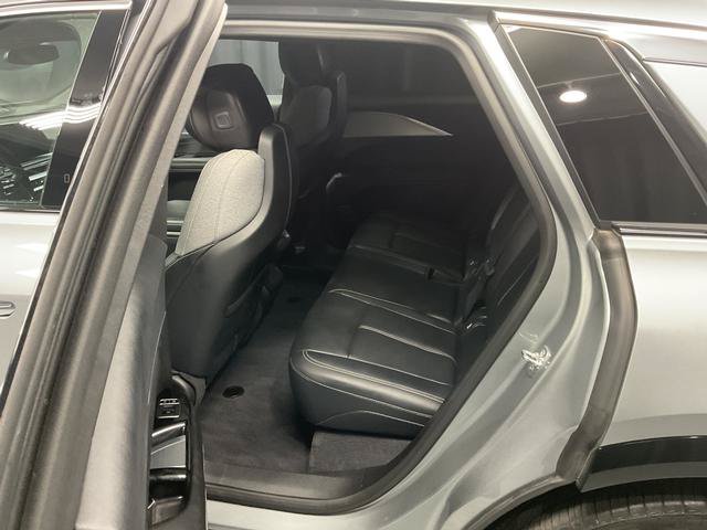 Used 2024 Cadillac Lyriq Tech w/ Driver Assist Package AWD/4WD image 9