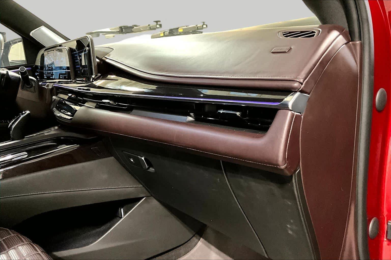Used 2023 Cadillac Escalade Sport Platinum AWD/4WD image 19