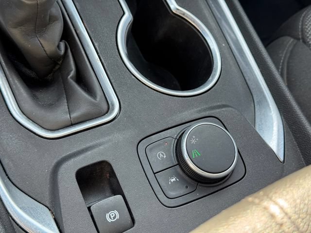 Certified 2023 Chevrolet Traverse LT FWD image 24