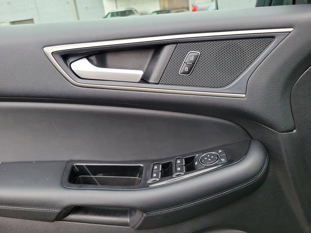 Certified 2020 Ford Edge SEL w/ Convenience Package image 18