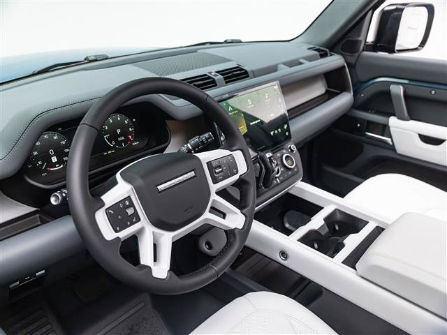 New 2026 Land Rover Defender 110 X-Dynamic SE AWD/4WD image 17